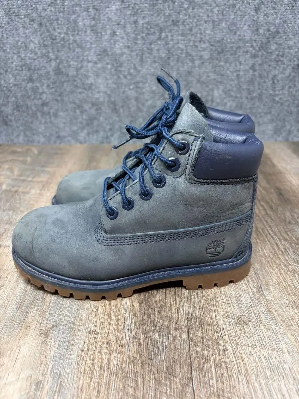 Timberland 6-Inch Premium Waterproof work Boots navy blue Nubuck Youth 12 GUC
